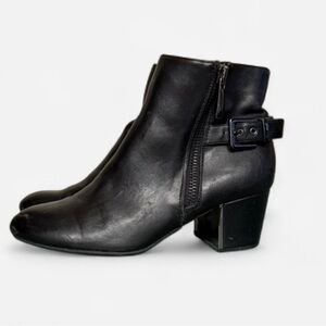 White Mountain shoe boot with silver buckle and silver heel detailing 9